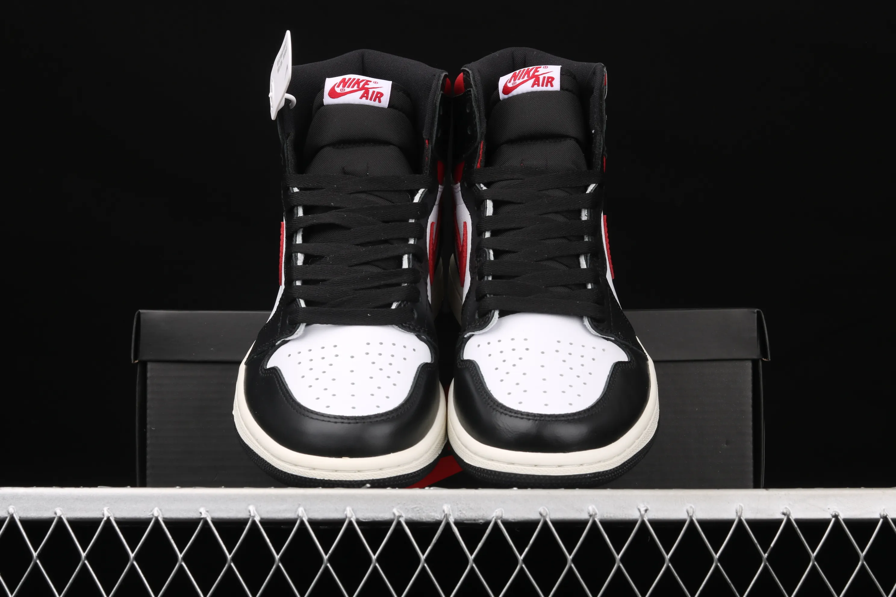 All categories Air Jordan Jordan series basketball shoes Air Jordan 1 High H version Air Jordan 1 Retro High OG "Gym red" AJ1 Joe 1 black and white red 555088-061